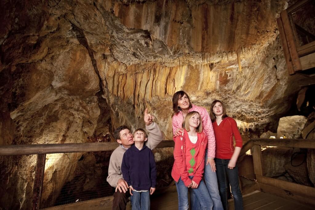 Family-cave-tour-at-Glenwood-Caverns